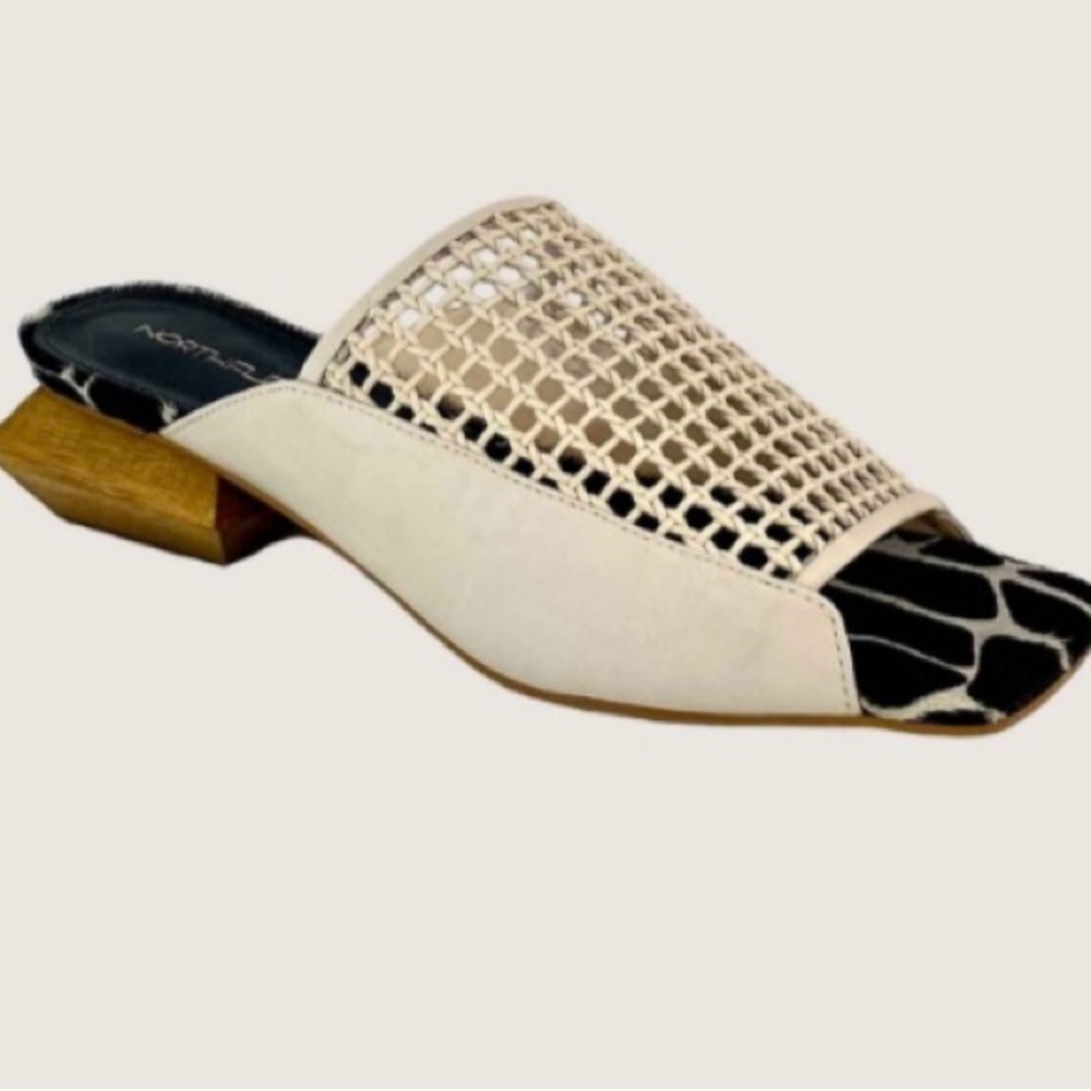 NIB size 10 north fleet Tina shoe